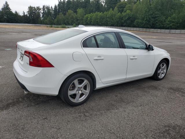 Sedans VOLVO S60 2013 White