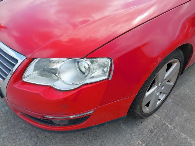 2010 VOLKSWAGEN PASSAT