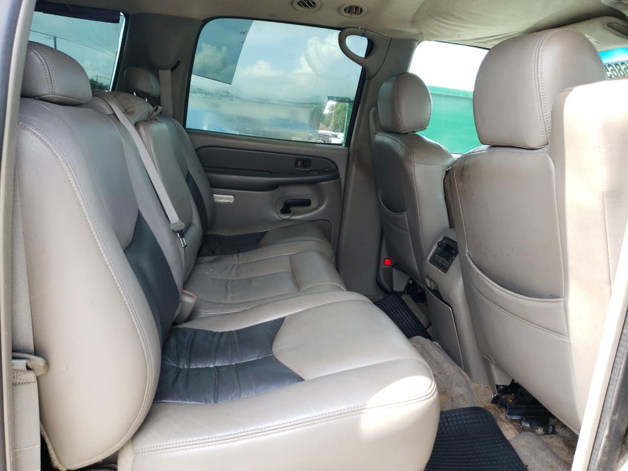 2003 Chevrolet Suburban K1500 VIN: 1GNFK16Z93J286162 Lot: 60956865