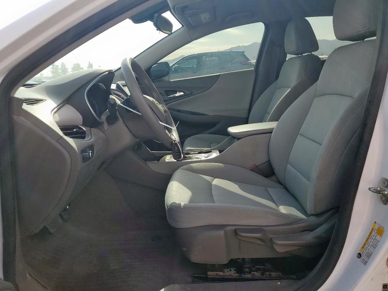  CHEVROLET MALIBU 2018 Белы