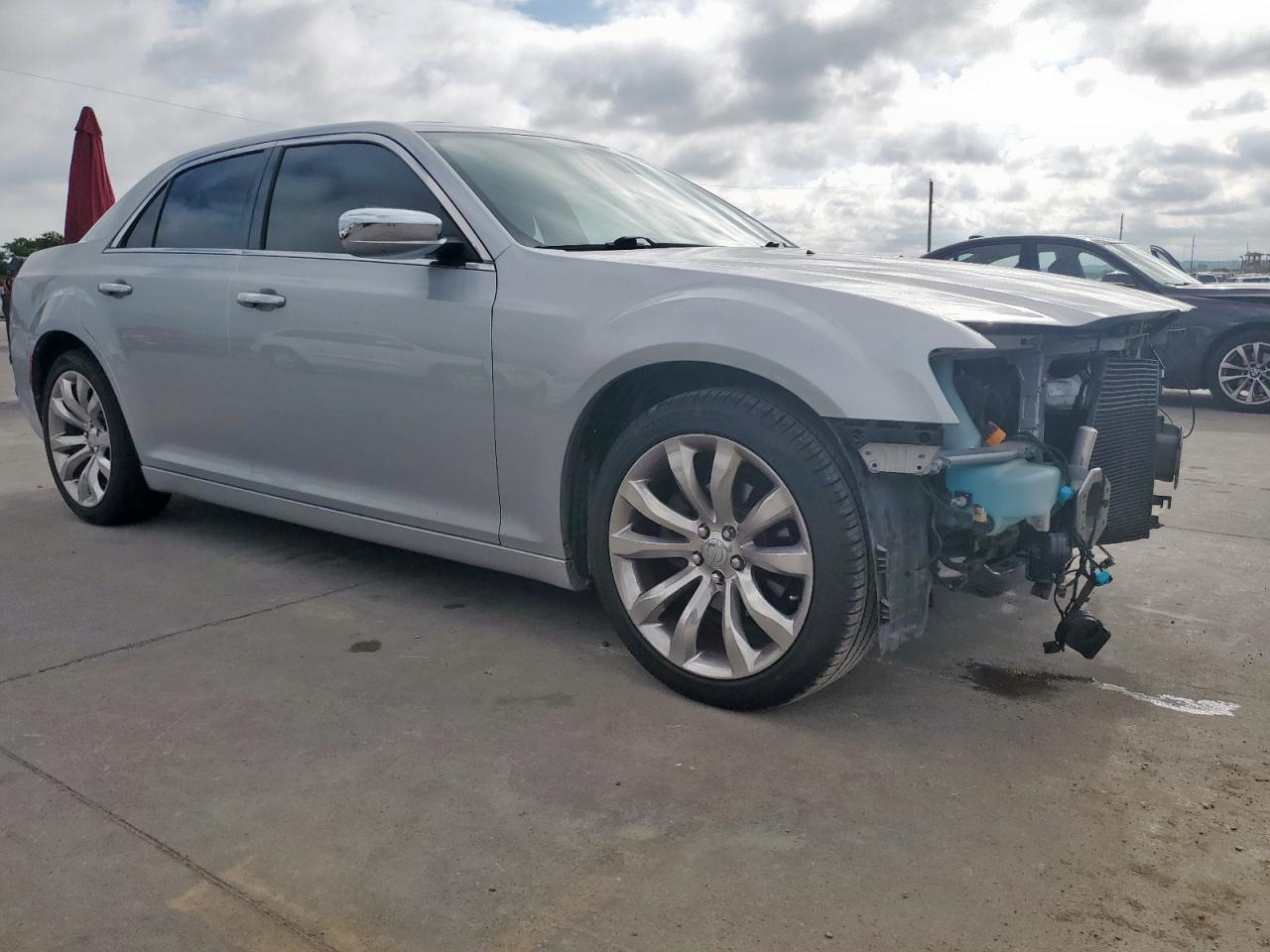 CHRYSLER 300 2020 VIN 2C3CCAEG1LH102816 photo 4