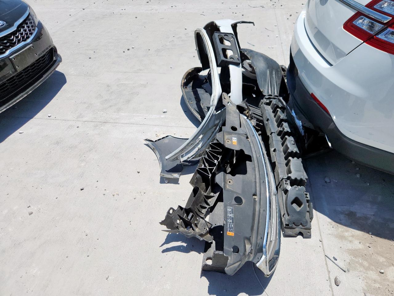 2013 Ford Taurus Sel VIN: 1FAHP2E89DG117670 Lot: 63236155