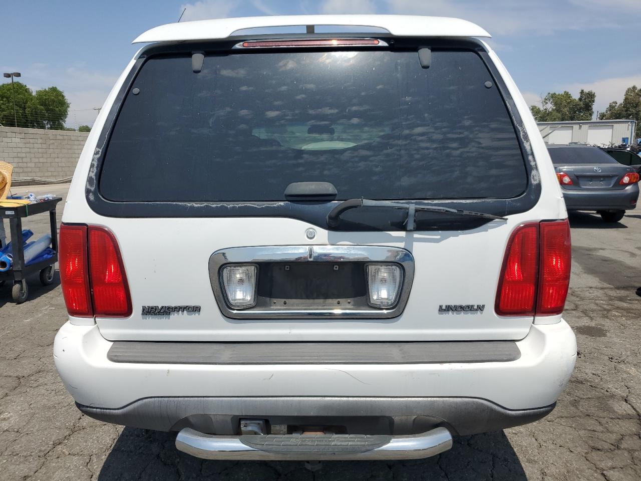 1998 Lincoln Navigator VIN: 5LMPU28LXWLJ39193 Lot: 62238075