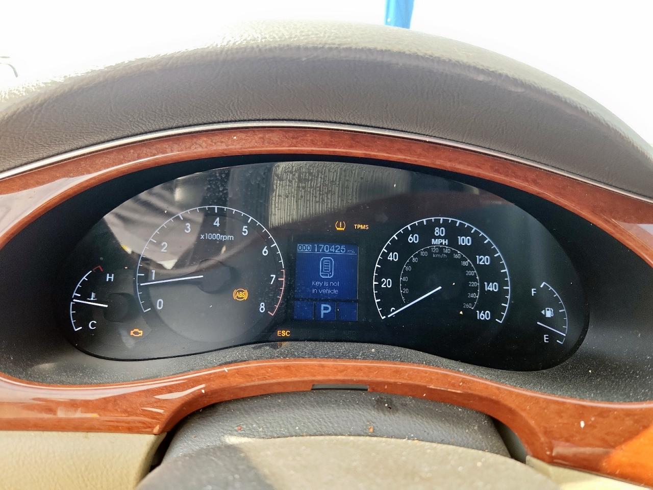 2013 Hyundai Genesis 3.8L VIN: KMHGC4DD9DU235078 Lot: 61439165