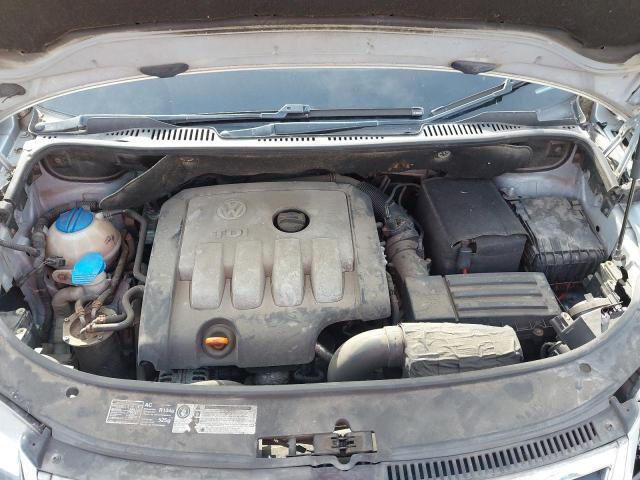 2009 VOLKSWAGEN TOURAN MAT