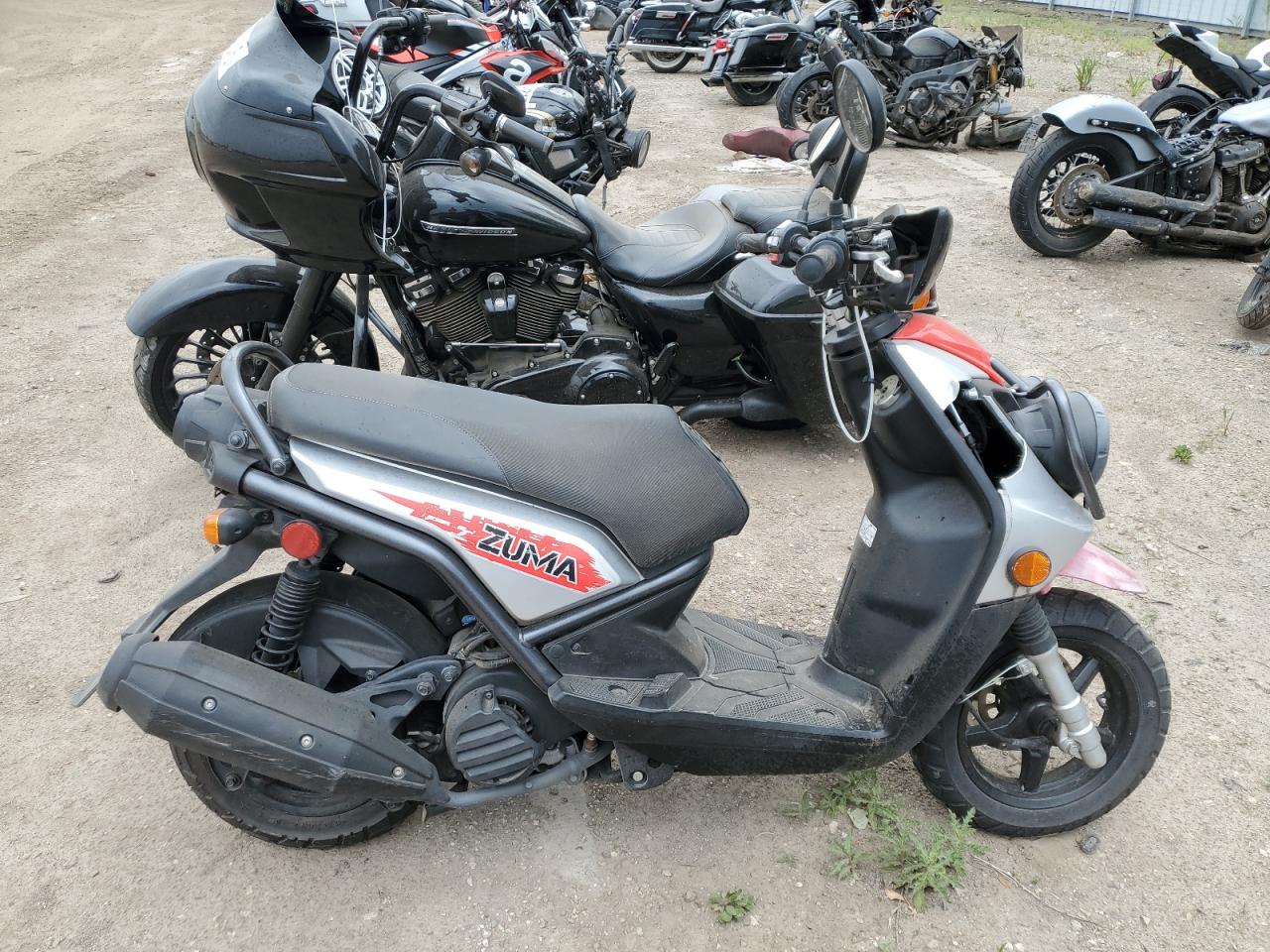 2015 Yamaha Yw125 for Sale in Elgin, IL - Vandalism