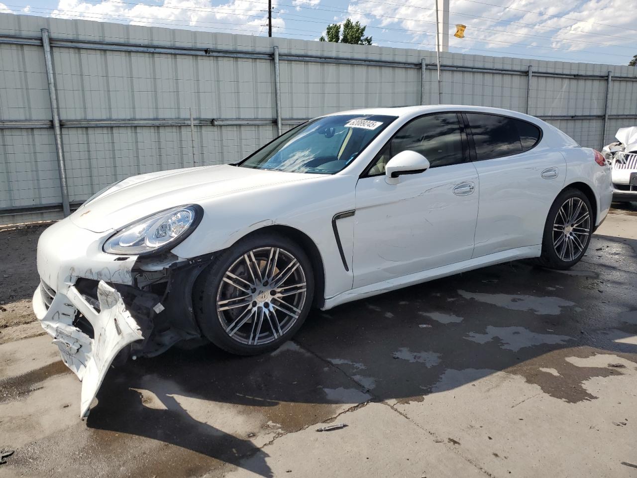 2015 Porsche Panamera 2