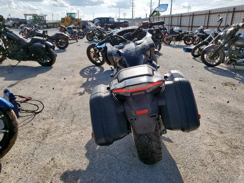 2014 HONDA CTX1300   