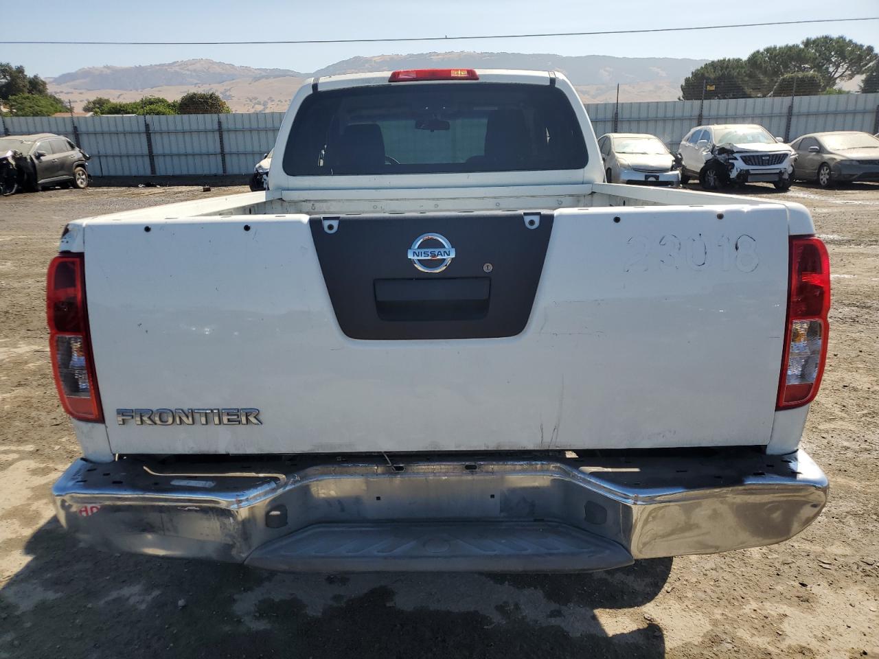 NISSAN FRONTIER 2015 VIN 1N6BD0CT5FN759027 photo 6
