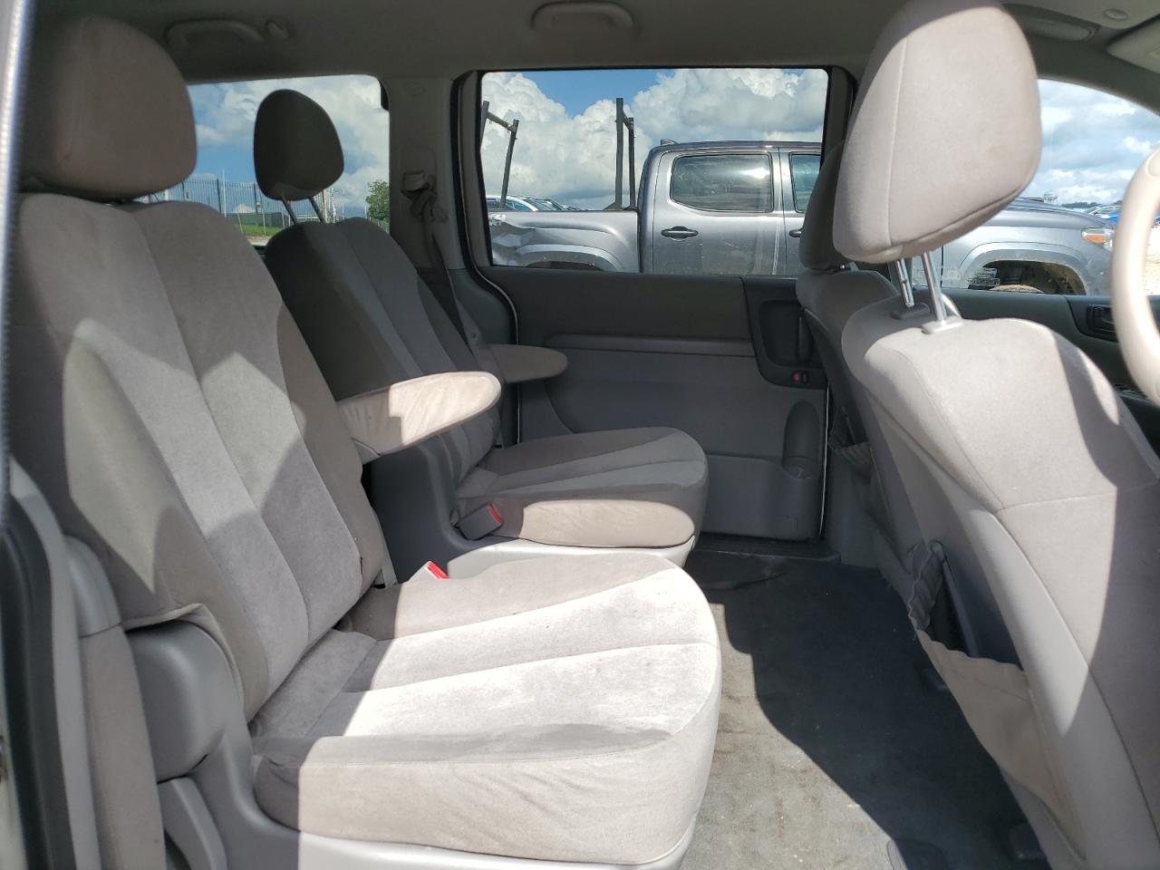 2012 Kia Sedona Lx VIN: KNDMG4C74C6477898 Lot: 61295925