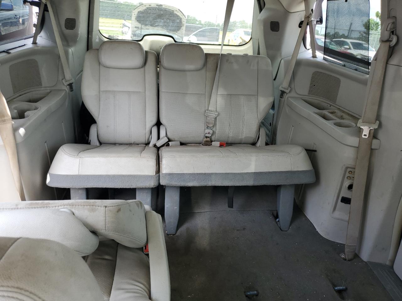 2009 Chrysler Town & Country Touring VIN: 2A8HR54119R670757 Lot: 62468185