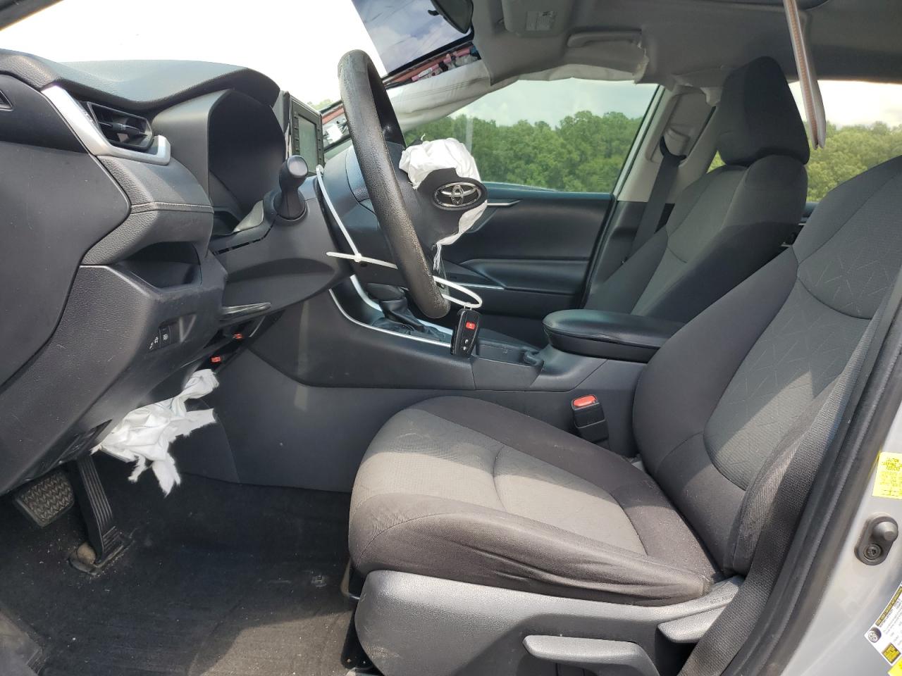 2019 Toyota Rav4 Xle VIN: 2T3W1RFV7KW013437 Lot: 62849205
