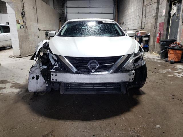  NISSAN ALTIMA 2018 Biały
