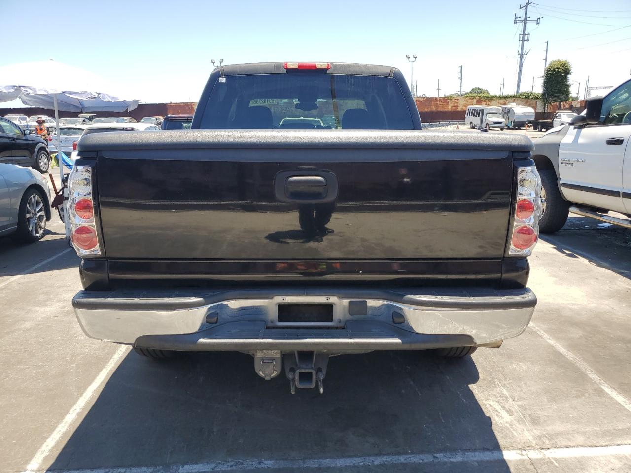 2005 GMC New Sierra C1500 VIN: 2GTEC13T251180814 Lot: 63102795