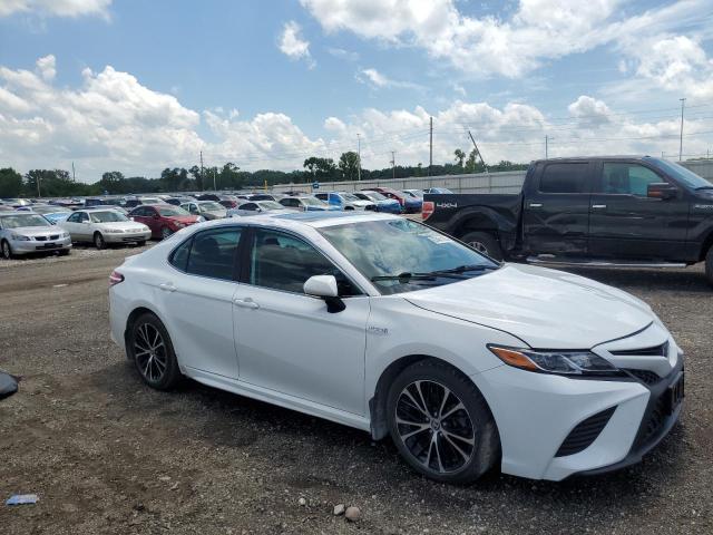  TOYOTA CAMRY 2020 Белы