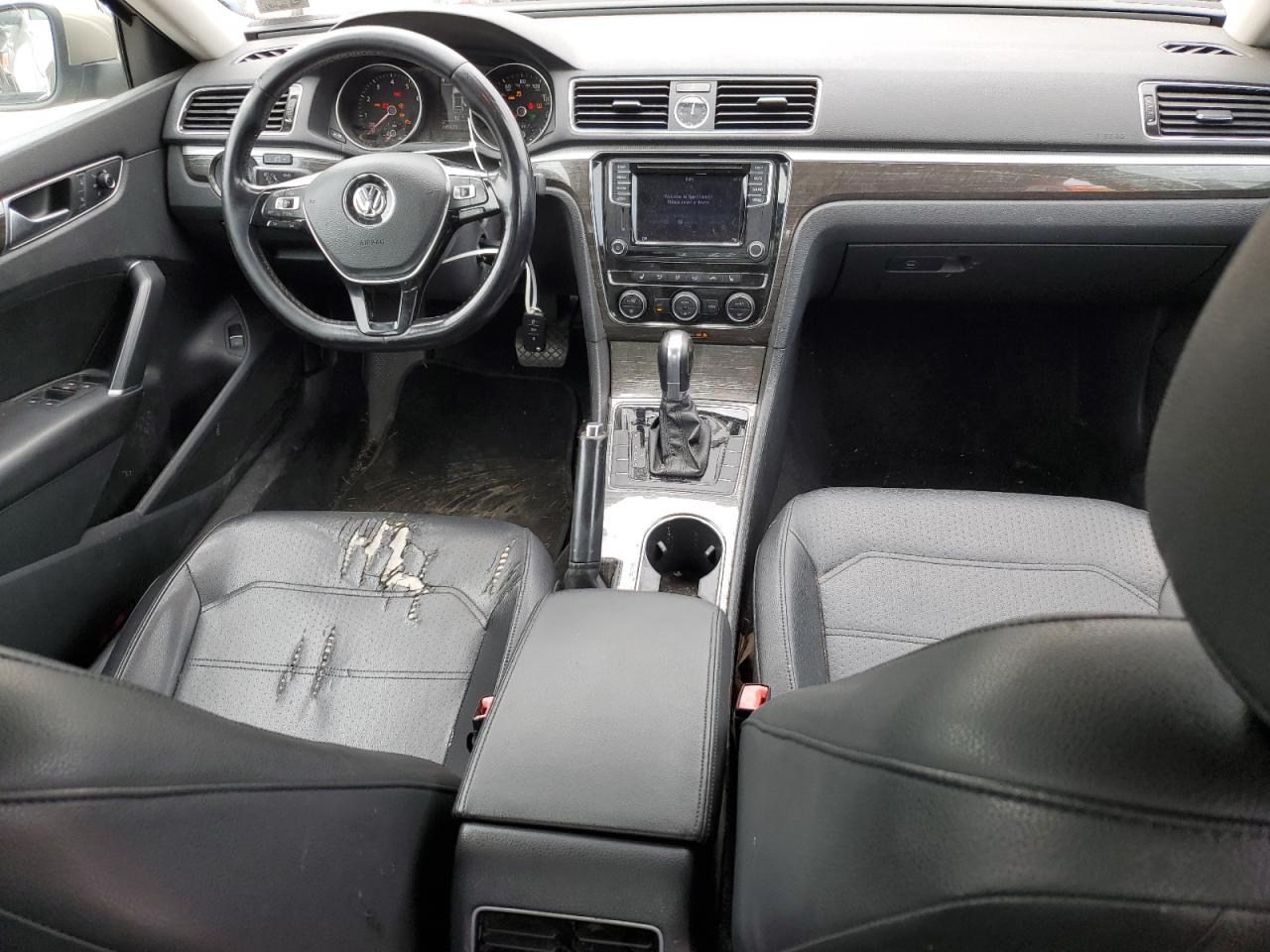 VOLKSWAGEN PASSAT 2016 VIN 1VWBT7A33GC021514 zdjęcie 8