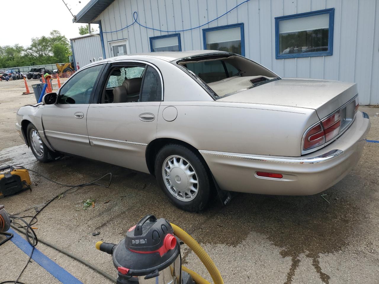 1997 Buick Park Avenue beige sedan gas 1G4CW52K8V4619285 photo #3