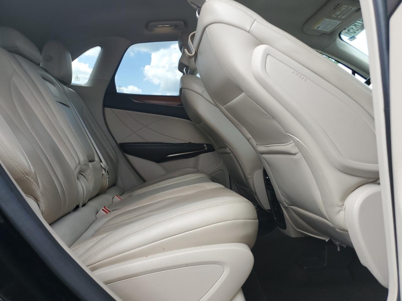 2019 Lincoln Mkc Select VIN: 5LMCJ2C98KUL16895 Lot: 61597835