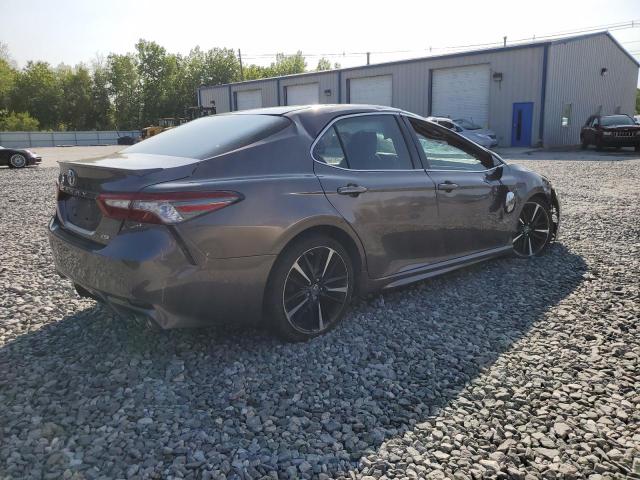  TOYOTA CAMRY 2018 Серый