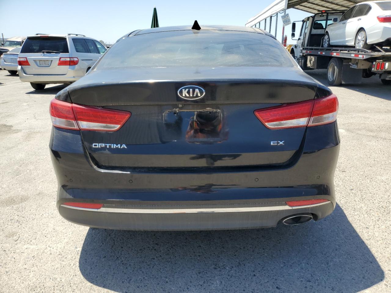 2016 Kia Optima Ex VIN: 5XXGU4L32GG040573 Lot: 62963955