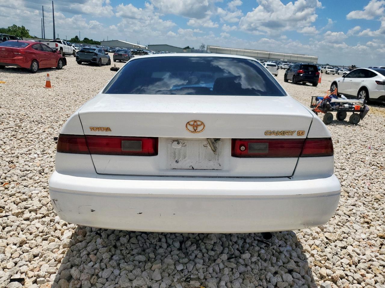 1999 Toyota Camry Ce VIN: 4T1BG28K7XU864435 Lot: 62739325