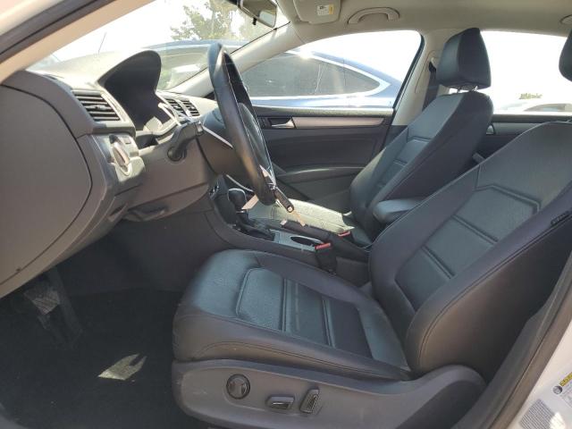  VOLKSWAGEN PASSAT 2015 Biały