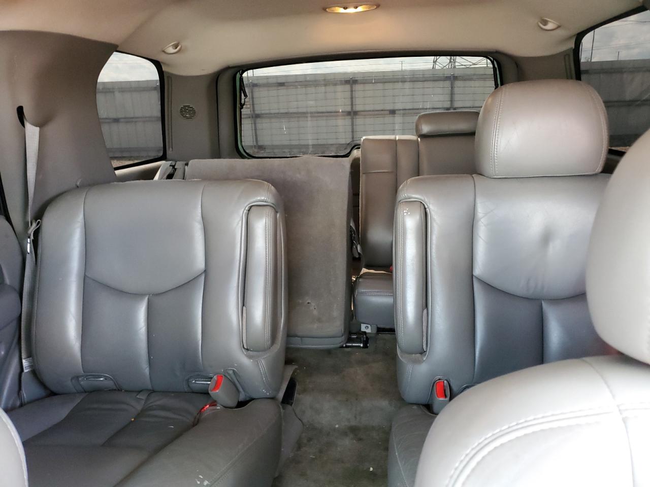 2005 GMC Yukon Denali VIN: 1GKEK63U95J204951 Lot: 62136875