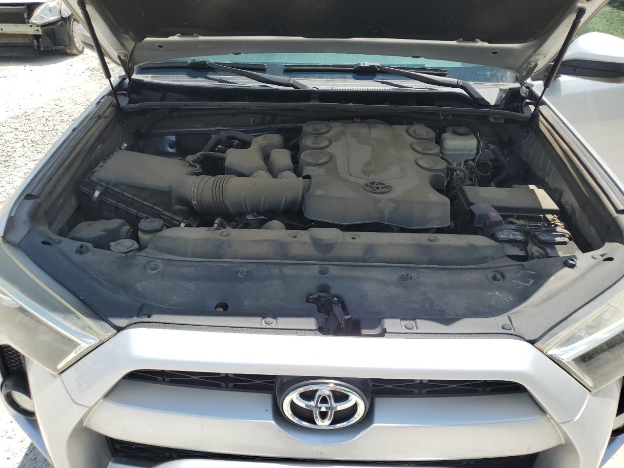 2015 Toyota 4Runner Sr5/Sr5 Premium VIN: JTEBU5JR8F5260192 Lot: 62121055