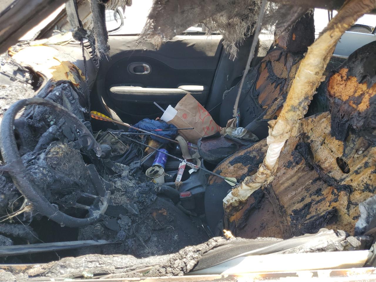 2017 Kia Soul VIN: KNDJN2A24H7479396 Lot: 61606645