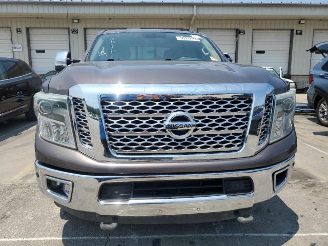 Пикапы NISSAN TITAN 2016 Коричневый