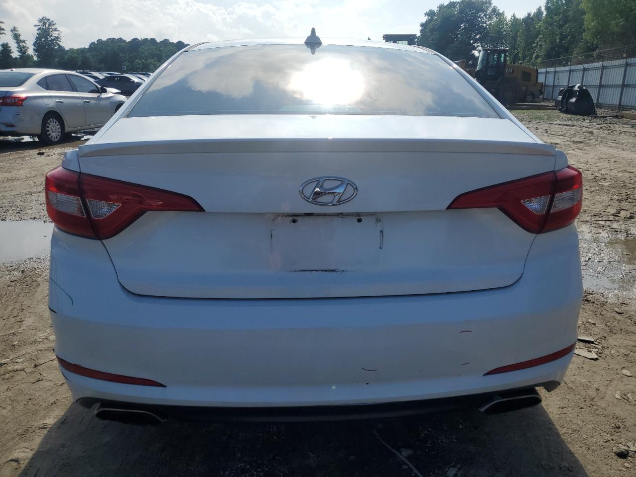 2015 Hyundai Sonata Sport VIN: 5NPE34AF1FH034354 Lot: 60811075