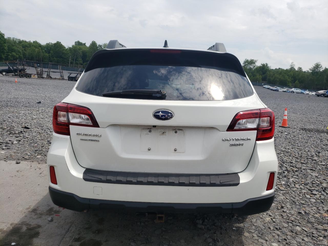2016 Subaru Outback 3.6R Limited VIN: 4S4BSENC5G3210777 Lot: 62590525