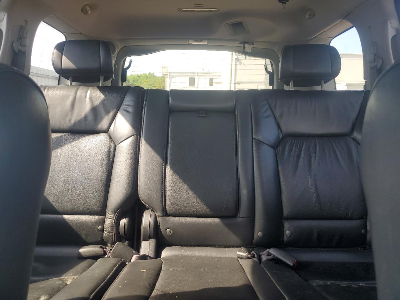 2011 Honda Pilot Exln VIN: 5FNYF4H74BB070650 Lot: 62139855