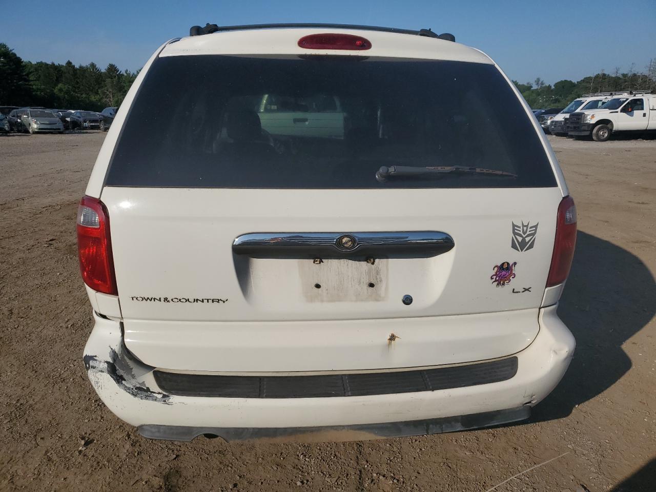 2005 Chrysler Town & Country Lx VIN: 2C4GP44RX5R586505 Lot: 62145725