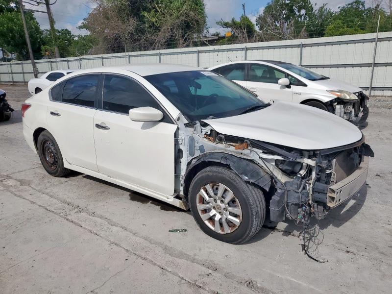 Sedans NISSAN ALTIMA 2013 Biały