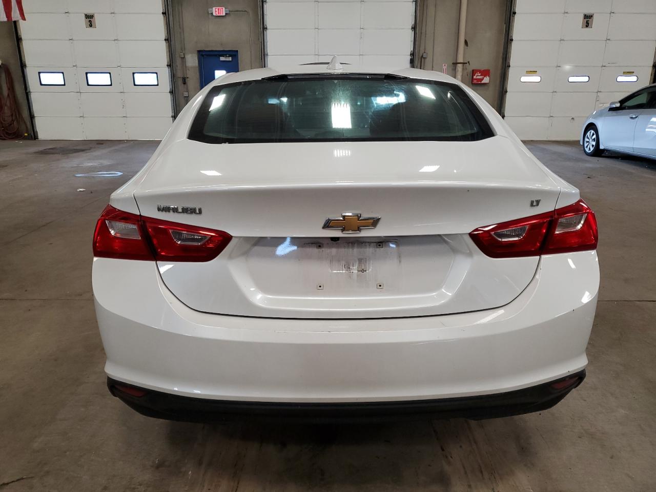 2017 Chevrolet Malibu Lt VIN: 1G1ZE5ST7HF117556 Lot: 62554235