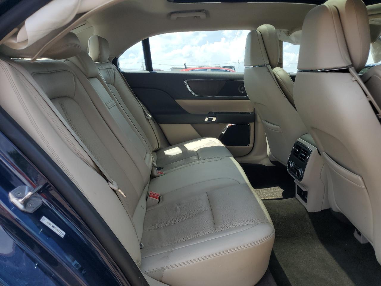 2018 Lincoln Continental Reserve VIN: 1LN6L9NP0J5612310 Lot: 62698195