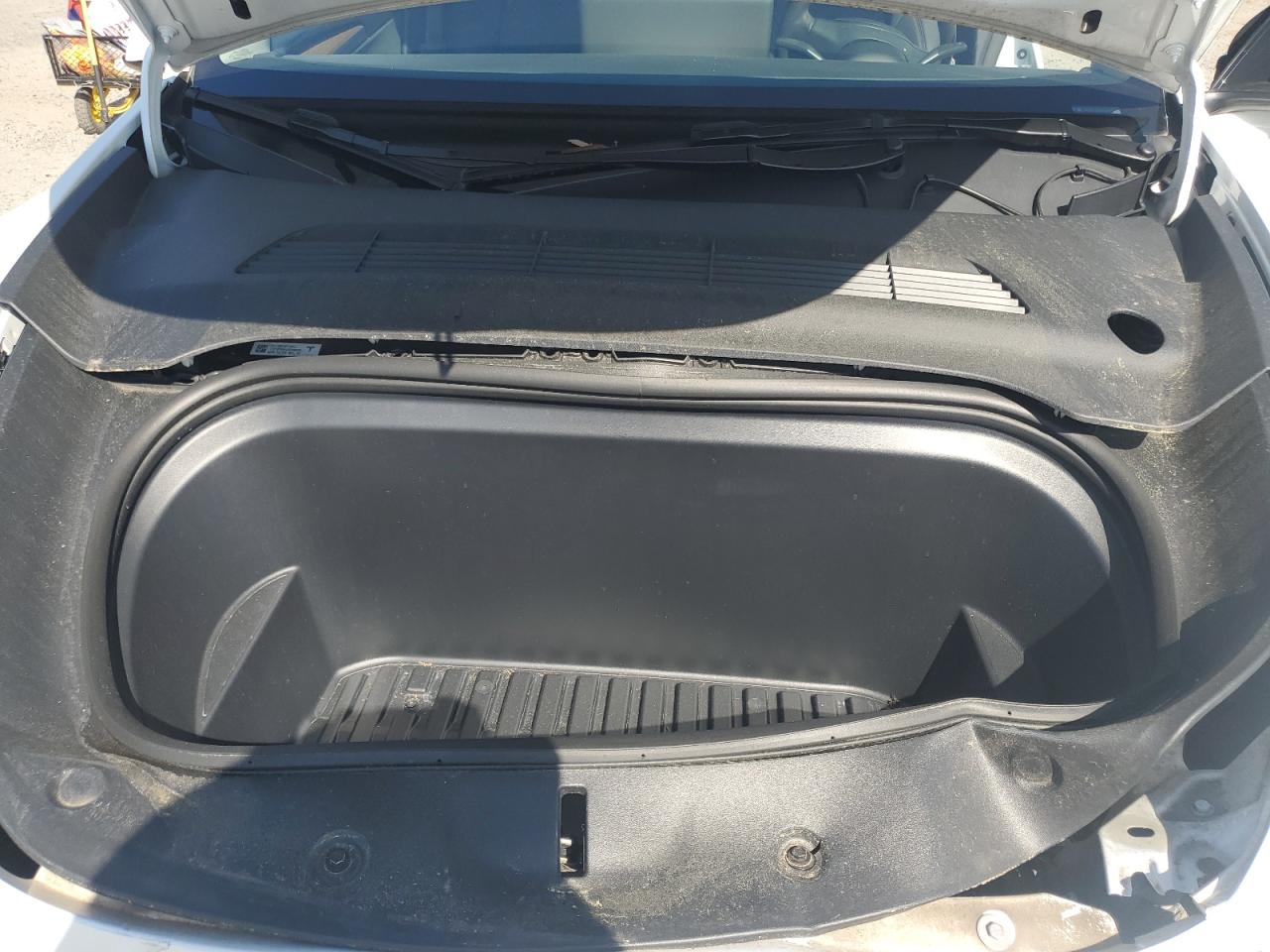 2024 Tesla Model Y VIN: 7SAYGDEE5RA292642 Lot: 61640705