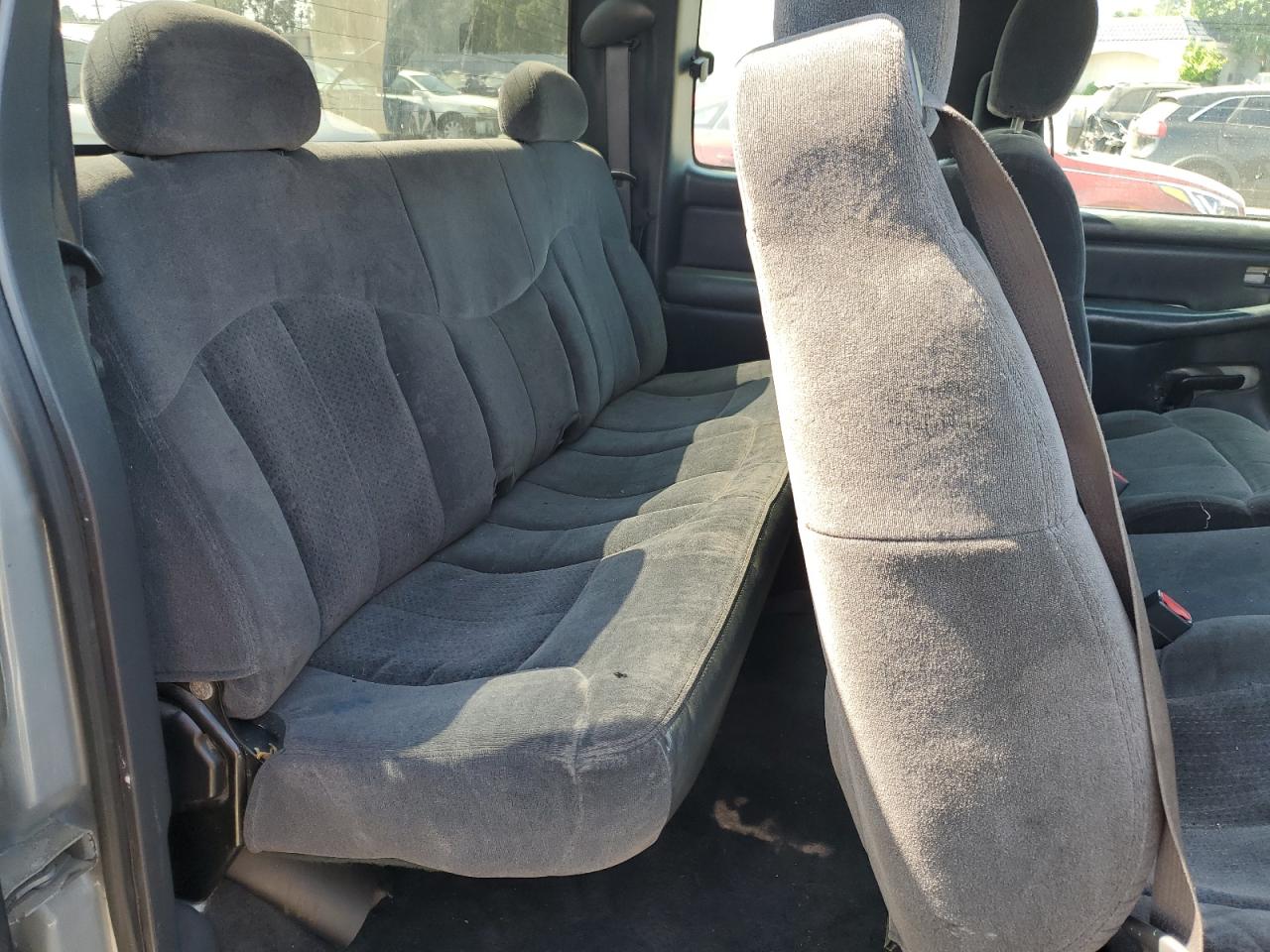 2000 Chevrolet Silverado C1500 VIN: 2GCEC19WXY1102447 Lot: 60490315
