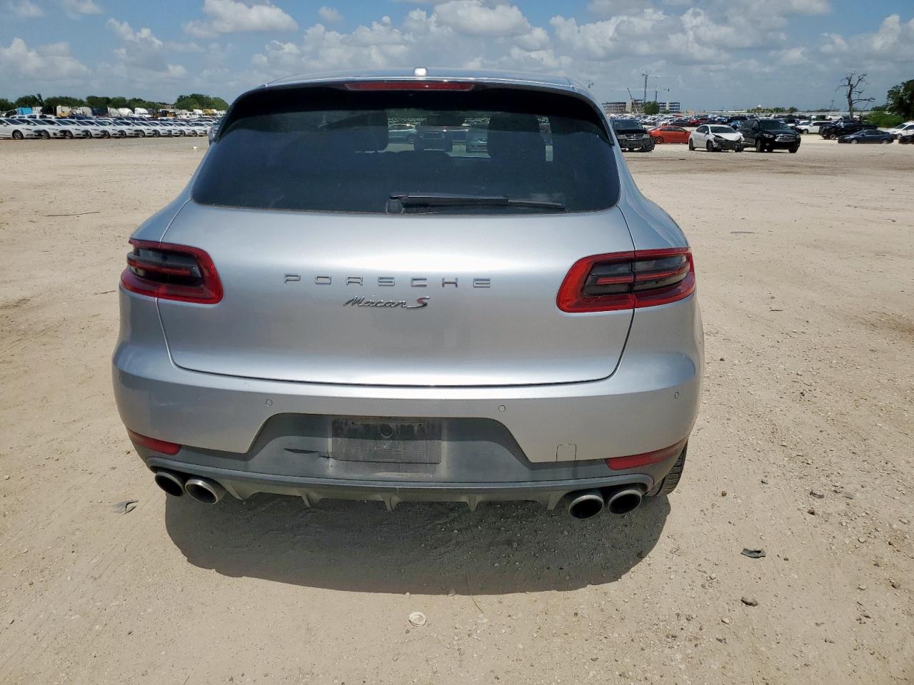 2018 Porsche Macan S VIN: WP1AB2A53JLB38053 Lot: 61726645