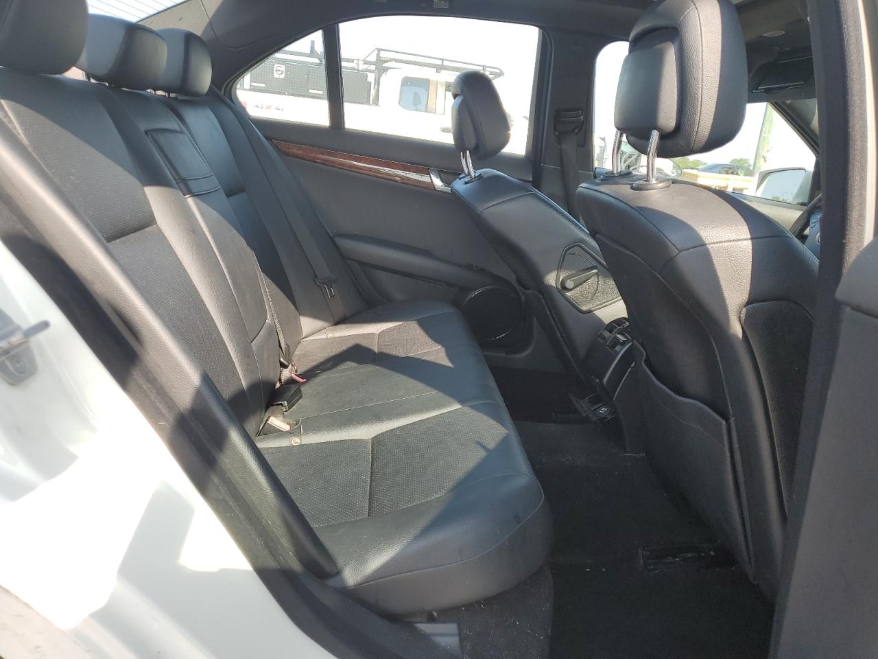 2010 Mercedes-Benz C 300 VIN: WDDGF5EB9AR132052 Lot: 62785825