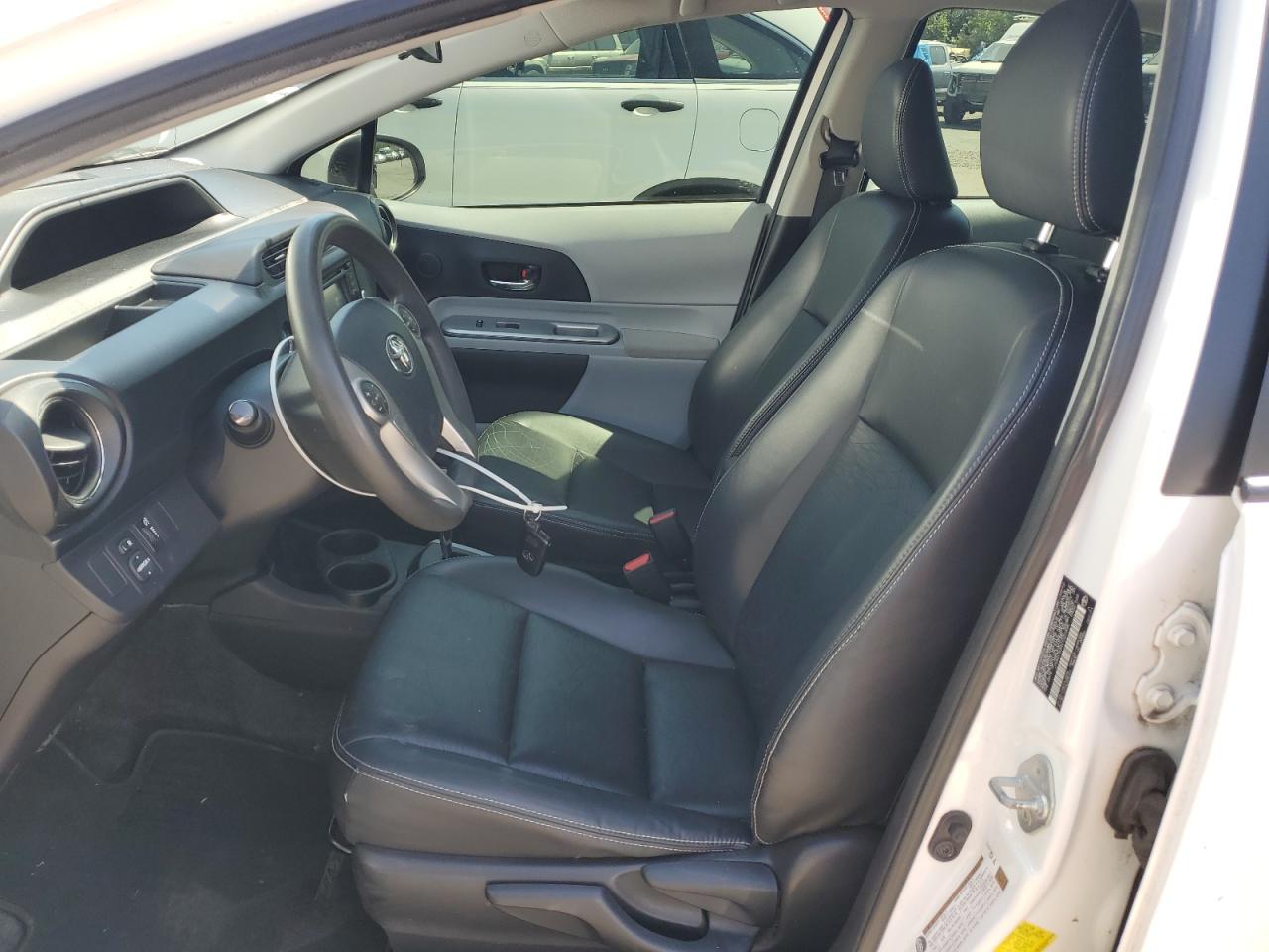 2012 Toyota Prius C VIN: JTDKDTB34C1027495 Lot: 61462525