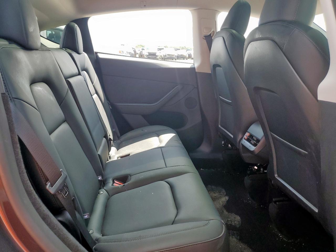 2025 Tesla Model Y VIN: 7SAYGDED7SA353759 Lot: 61378935