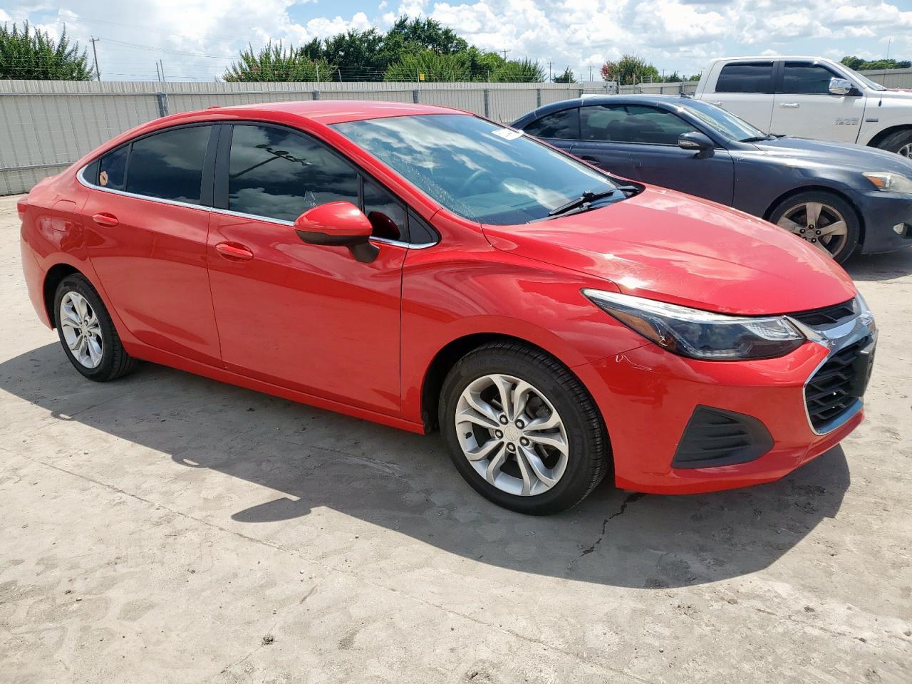 CHEVROLET CRUZE 2019 VIN 1G1BE5SM2K7109375 photo 4