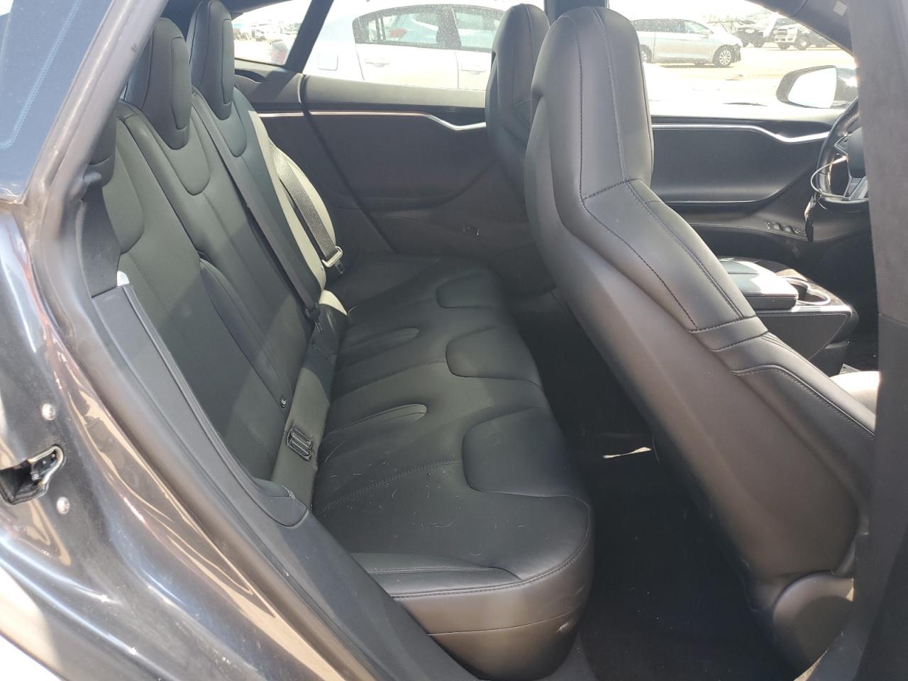 2015 Tesla Model S VIN: 5YJSA1E23FF118933 Lot: 62489355