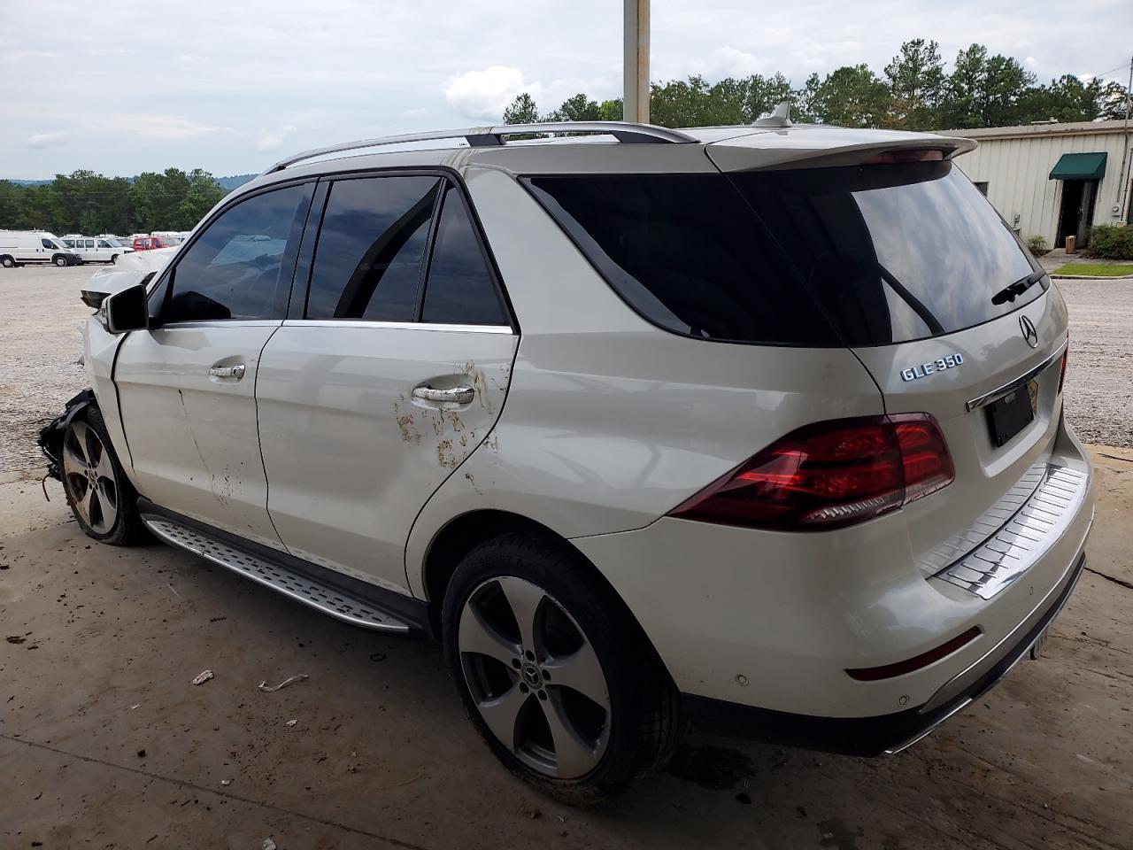 MERCEDES-BENZ GLE-CLASS 2017 VIN 4JGDA5JB6HA941160 photo 2