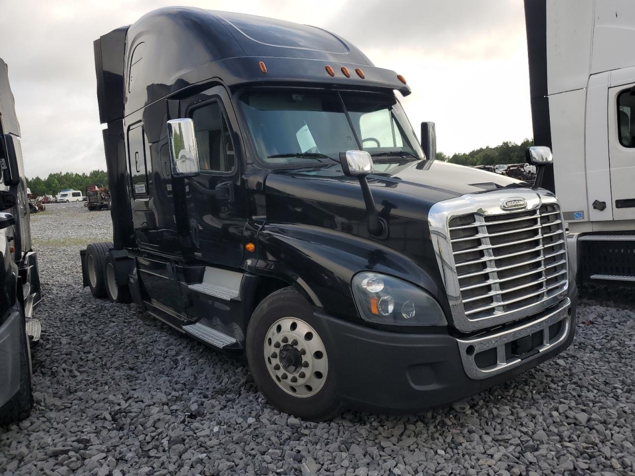 Memphis, TN에서 판매 중인 2015 Freightliner Cascadia 125 Semi Truck - Normal Wear