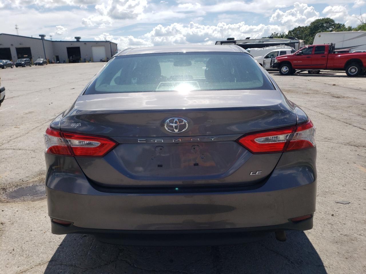 2018 Toyota Camry L VIN: 4T1B11HK7JU666814 Lot: 62413575