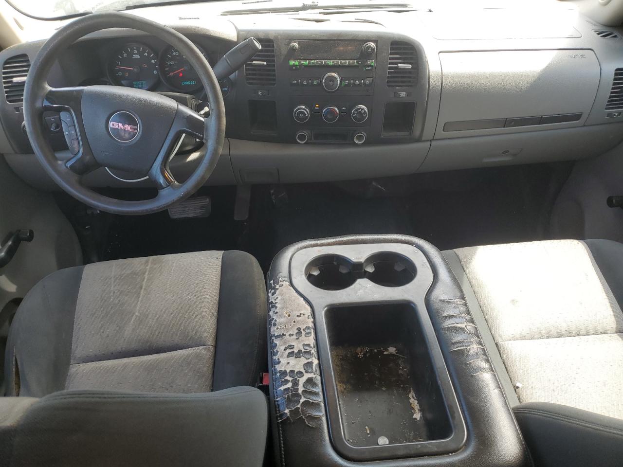 2008 GMC Sierra C1500 VIN: 1GTEC19C48Z133402 Lot: 61945345