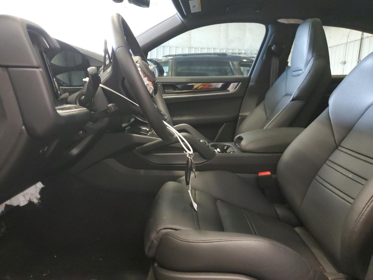 2024 Porsche Cayenne Coupe VIN: WP1BA2AY3RDA56525 Lot: 61639585